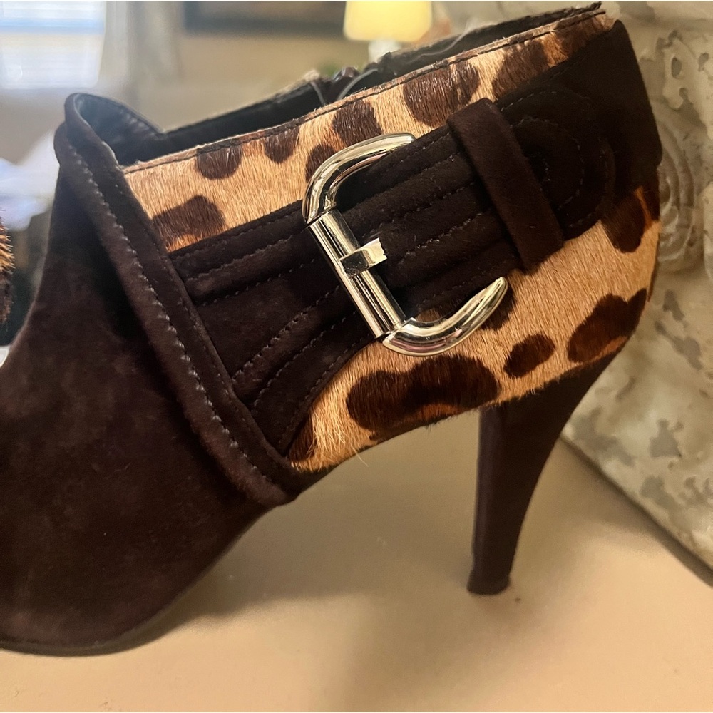 Antonio Melani brown leopard print bootie. - Picture 10 of 14